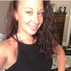 Meet your Posher, Elizabeth